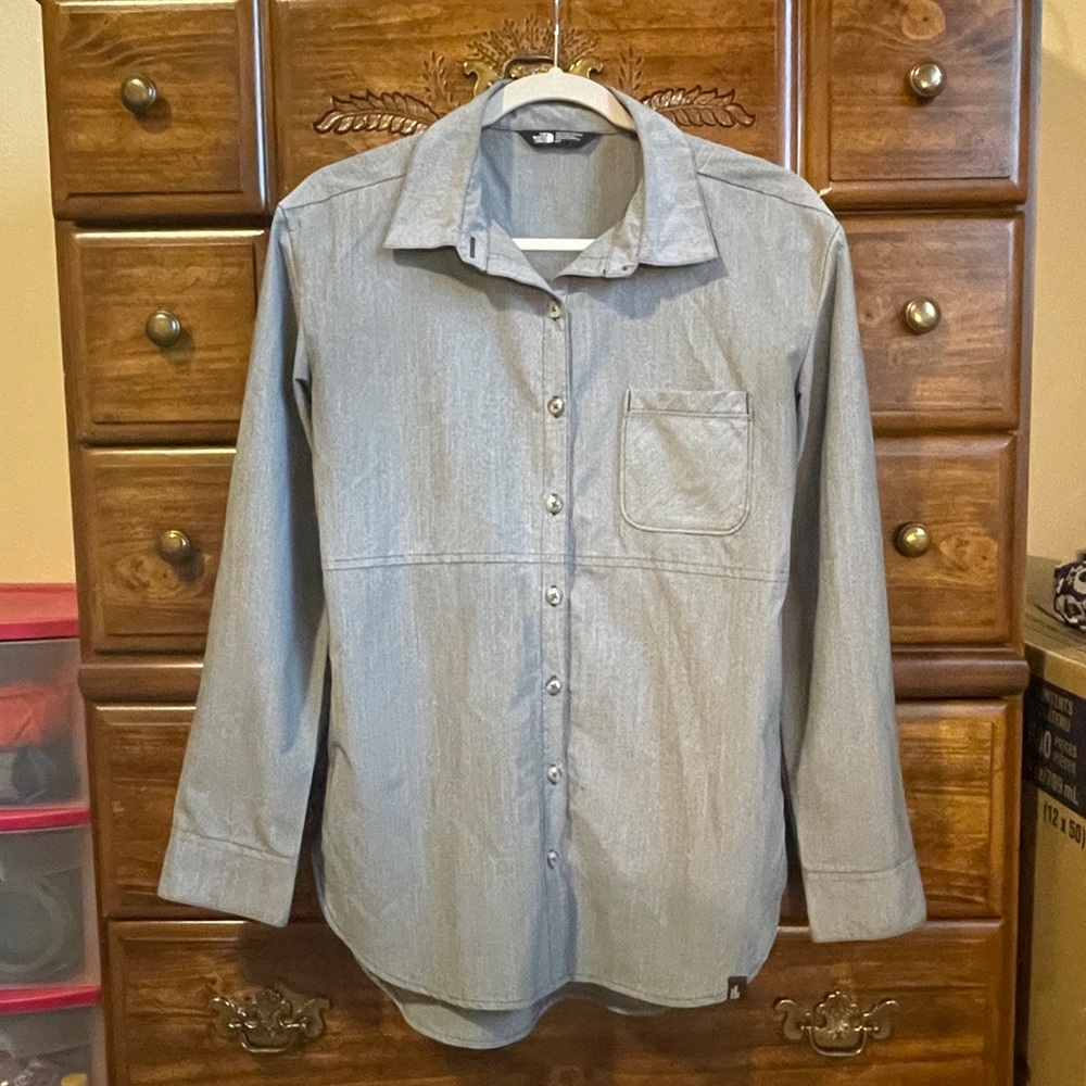 The North Face sun shirt